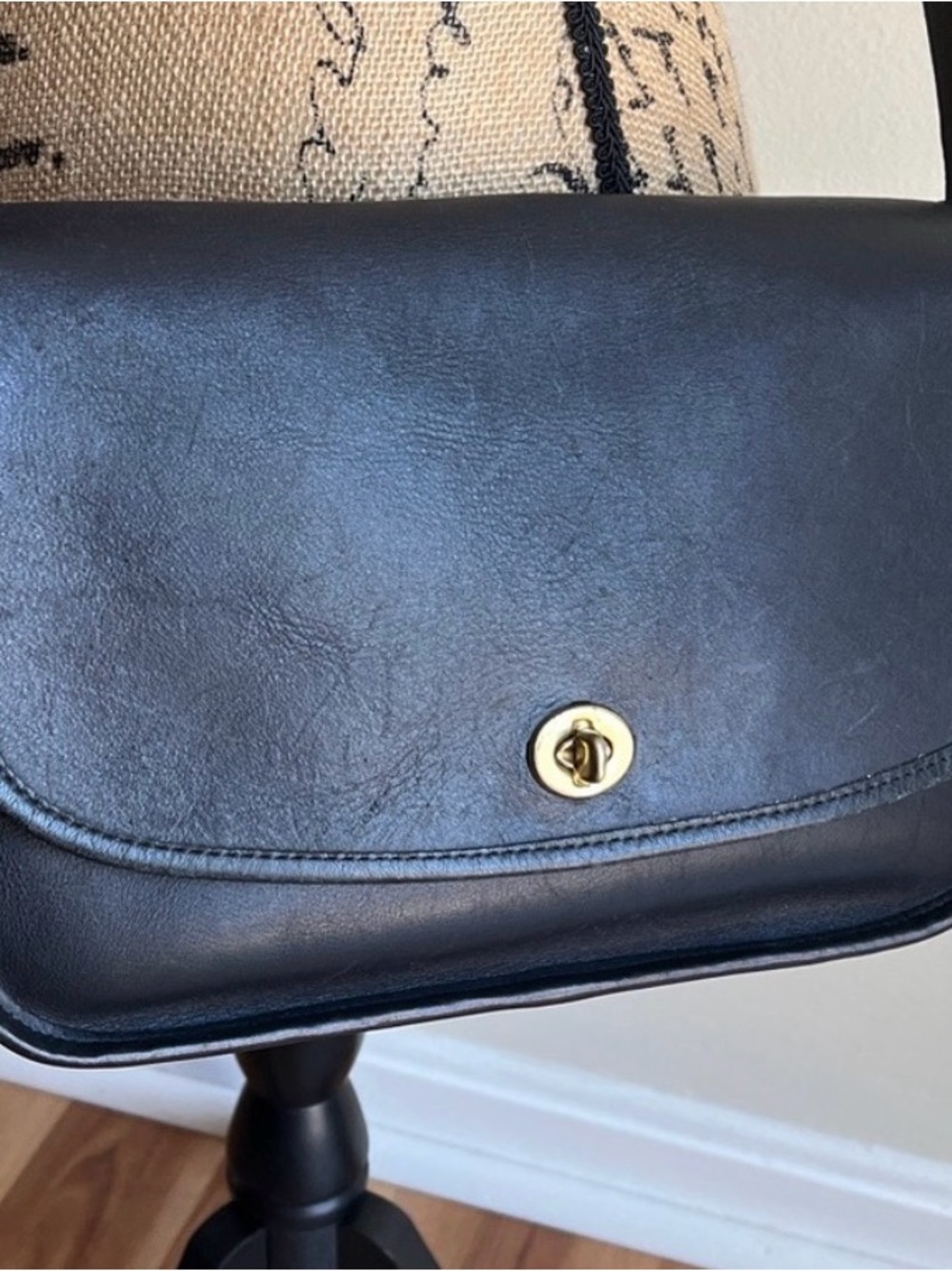 Coach Black Leather Shoulder Bag with Gold Turnlock - Picture 3 of 16